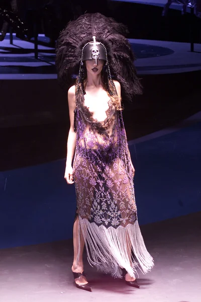 Look 48
